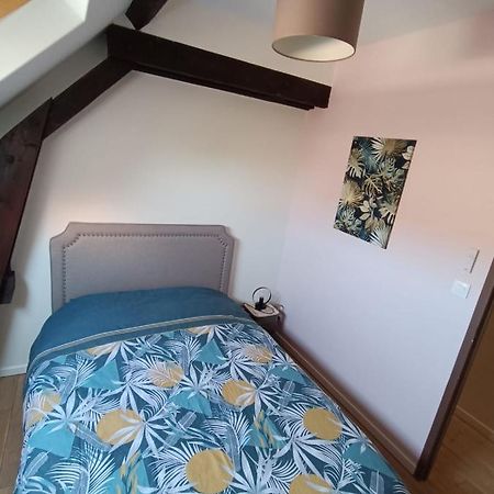 Maison Chaleureuse Avec Netflix Et Ps5 Valenciennes Esterno foto