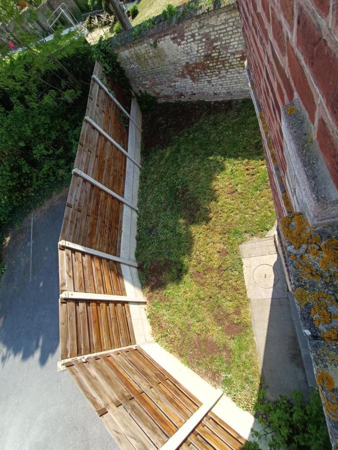 Maison Chaleureuse Avec Netflix Et Ps5 Valenciennes Esterno foto